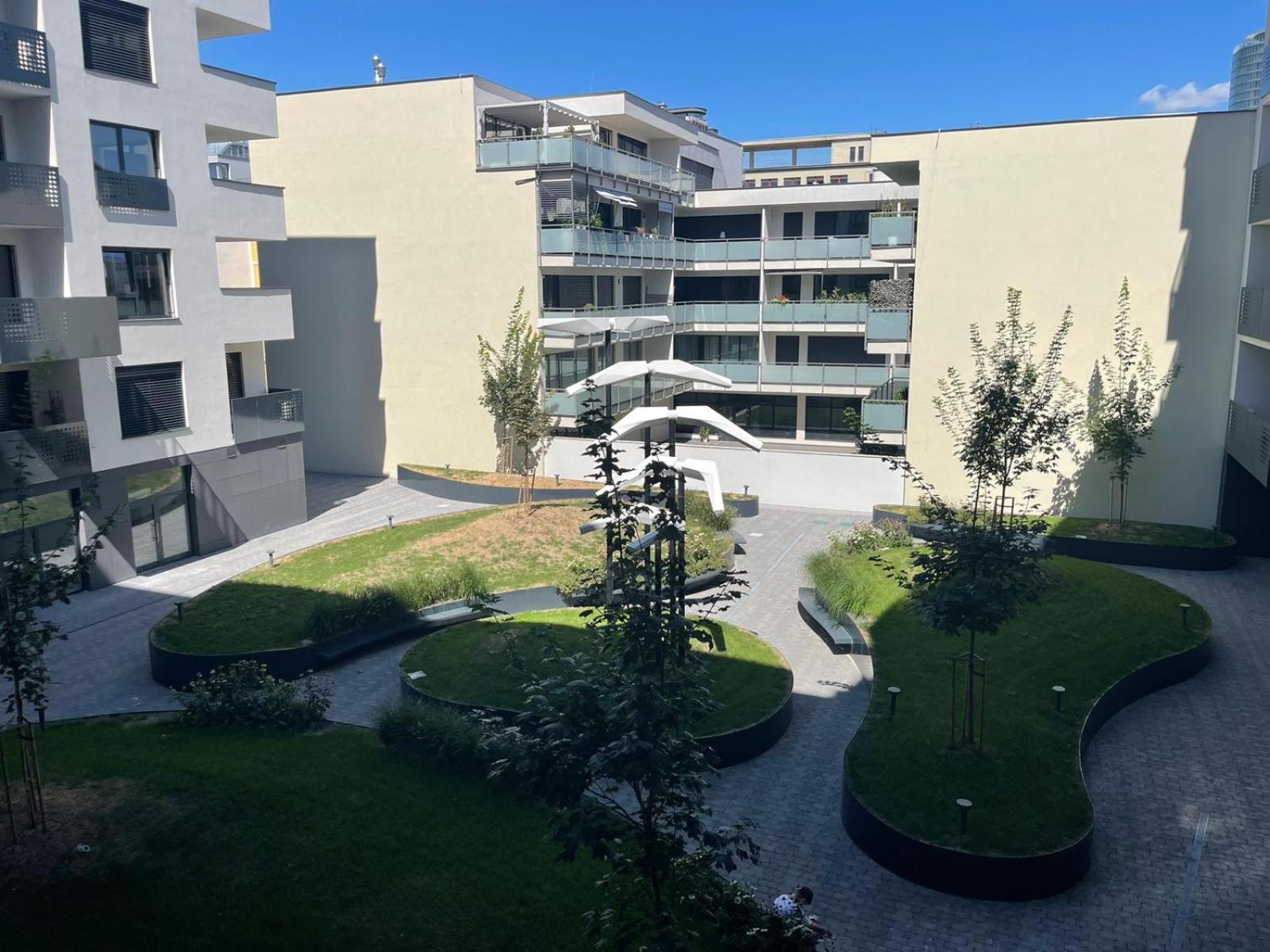 Sag New Complex In The Heart Of The Old Town Free Parking Free Wi-Fi Apartment Bratislava Ngoại thất bức ảnh